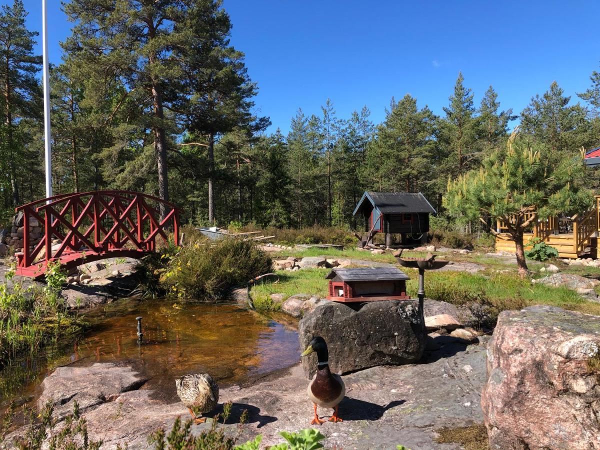 Timber Cottages With Jacuzzi And Sauna Near Lake Vaenern คาร์ลสตัด ภายนอก รูปภาพ