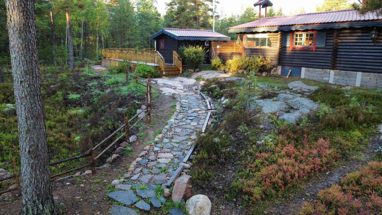Timber Cottages With Jacuzzi And Sauna Near Lake Vaenern คาร์ลสตัด ภายนอก รูปภาพ