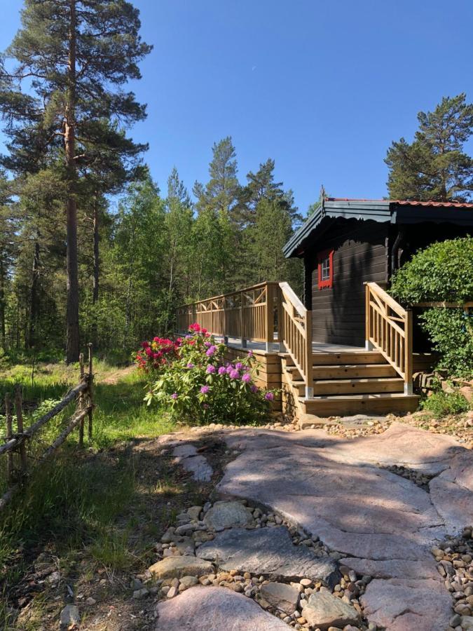 Timber Cottages With Jacuzzi And Sauna Near Lake Vaenern คาร์ลสตัด ภายนอก รูปภาพ
