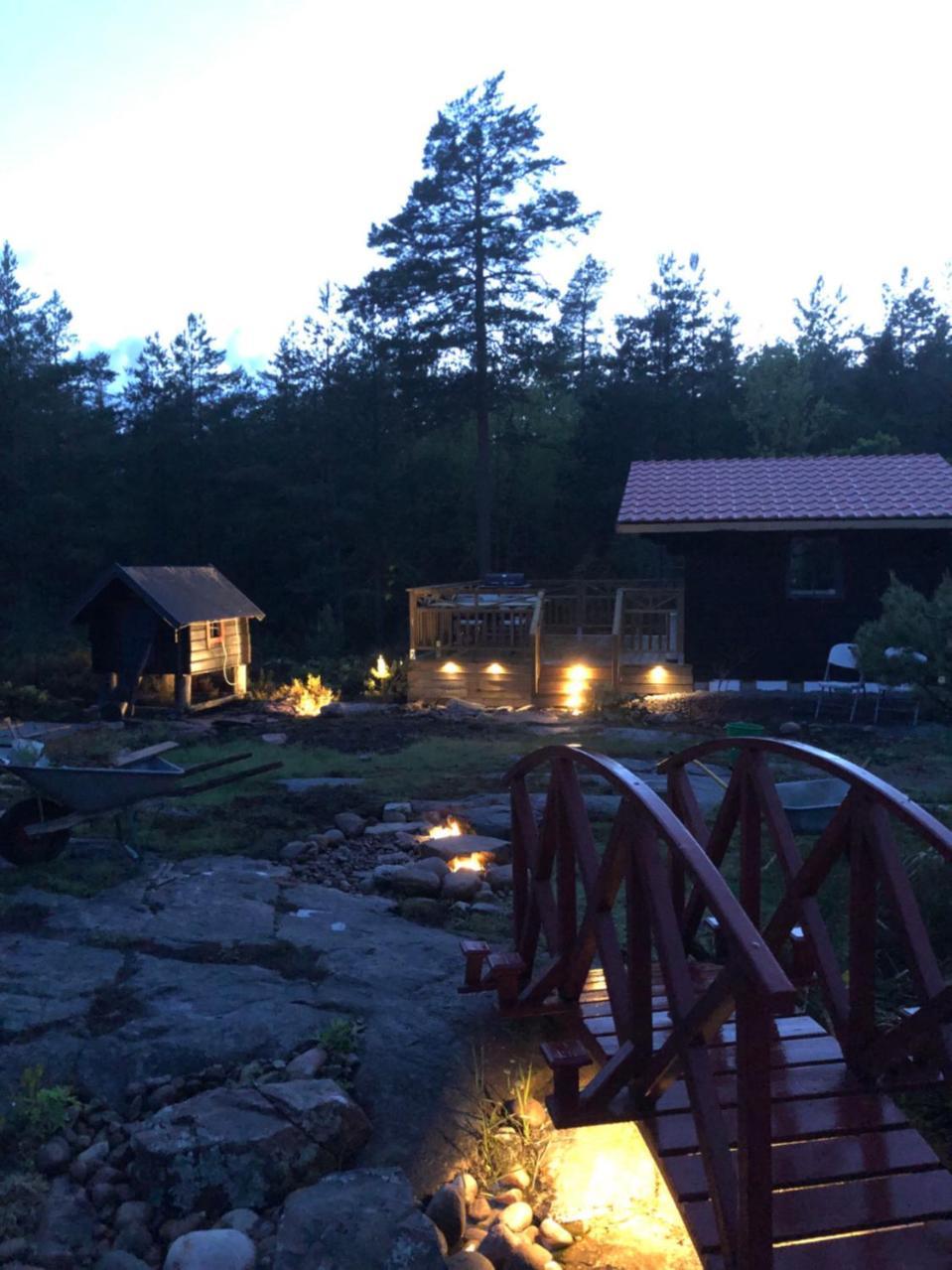 Timber Cottages With Jacuzzi And Sauna Near Lake Vaenern คาร์ลสตัด ภายนอก รูปภาพ