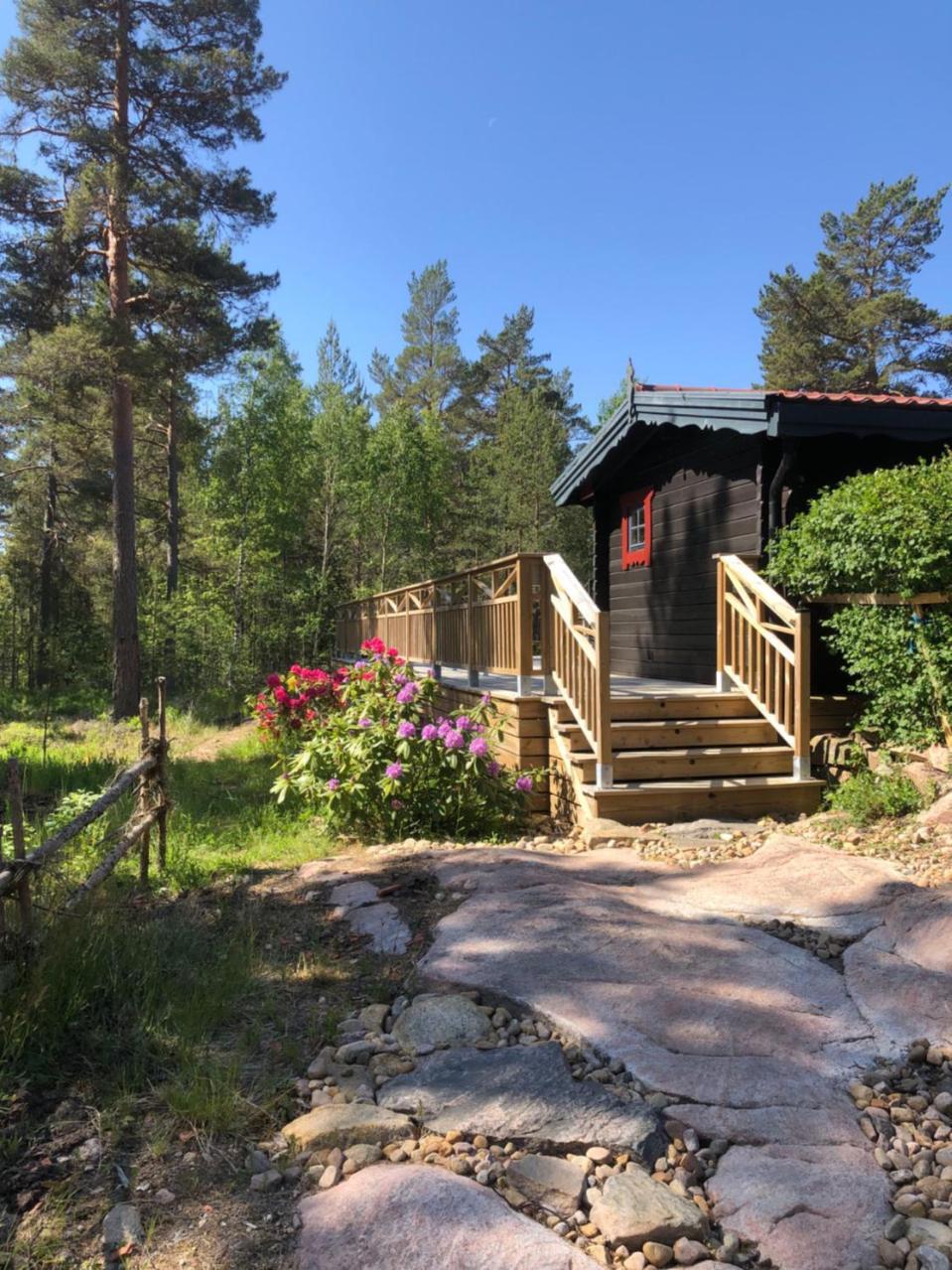 Timber Cottages With Jacuzzi And Sauna Near Lake Vaenern คาร์ลสตัด ภายนอก รูปภาพ