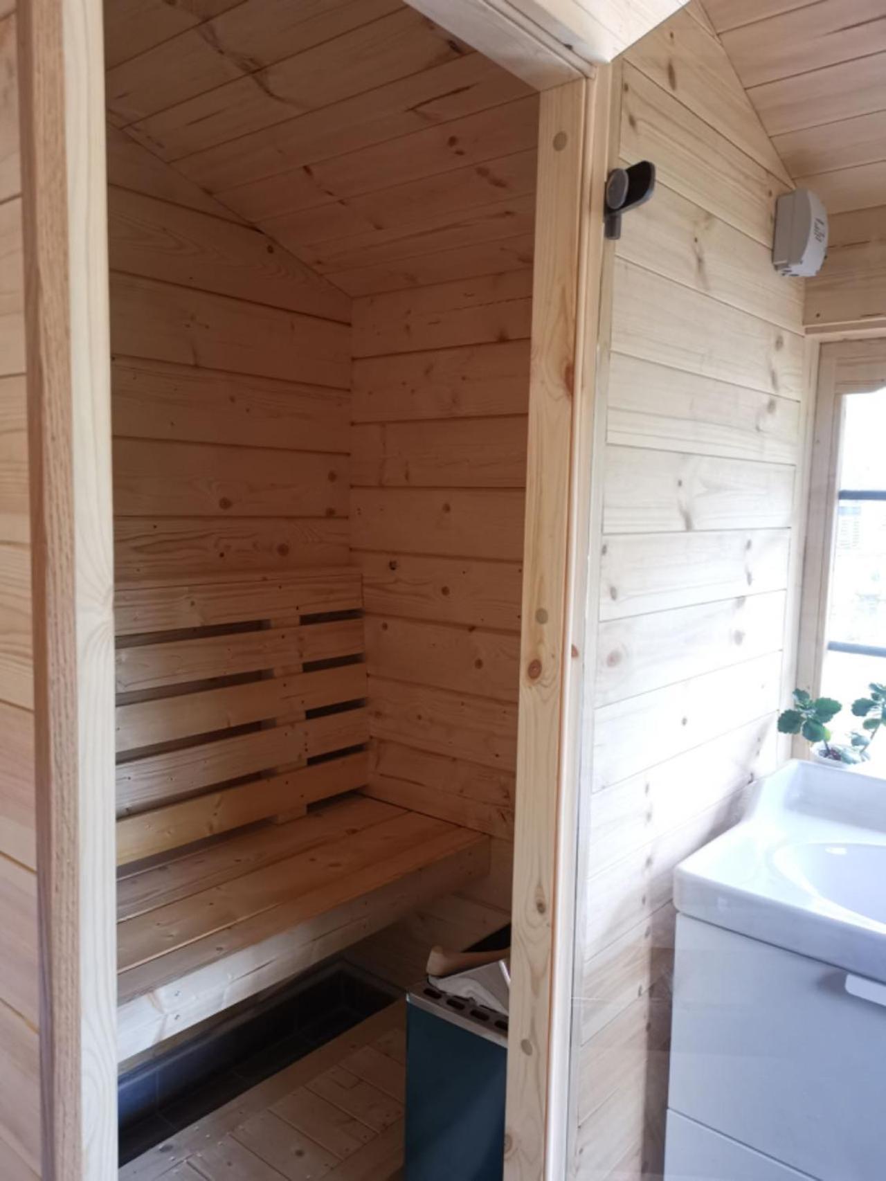 Timber Cottages With Jacuzzi And Sauna Near Lake Vaenern คาร์ลสตัด ภายนอก รูปภาพ